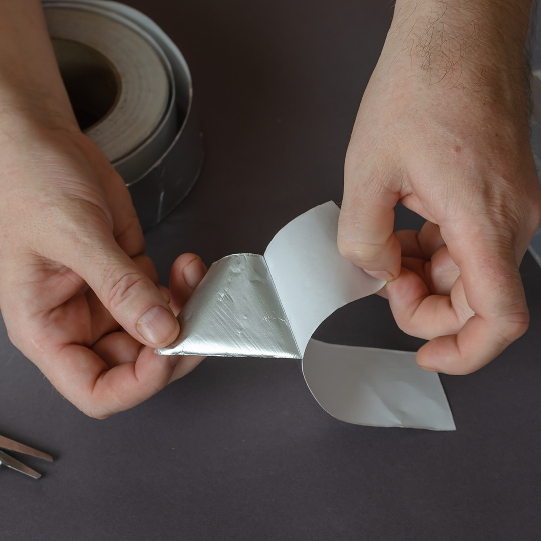 Q-VEDA FITA AUTOADESIVA ALUMINIZADA PARA REPAROS MULTIUSO